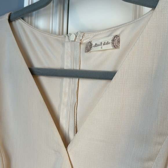 Altr’d State Women’s Romper Ivory Size Small - Picture 4 of 4